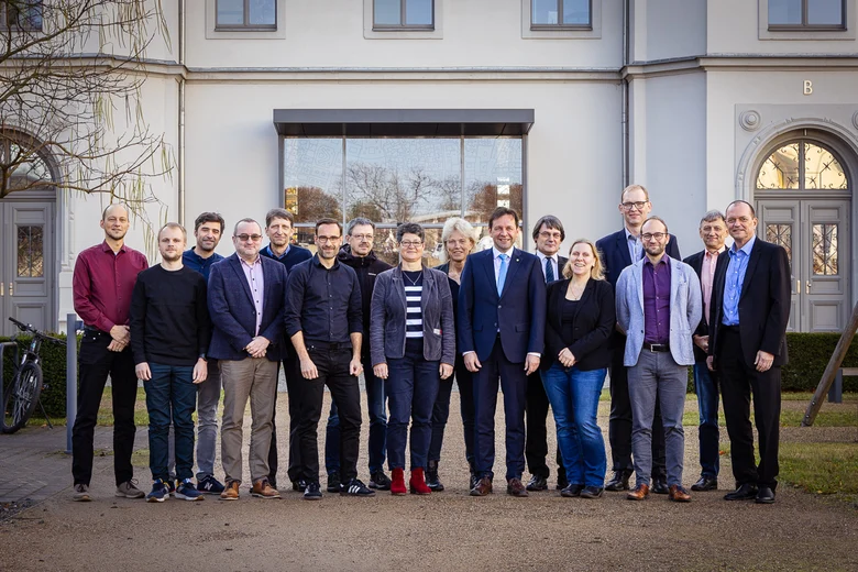 Gruppenbild Mitglieder des Fachbeirats Digitaler Zwilling Sachsen