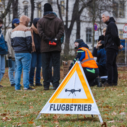 Drohnenwarnschild