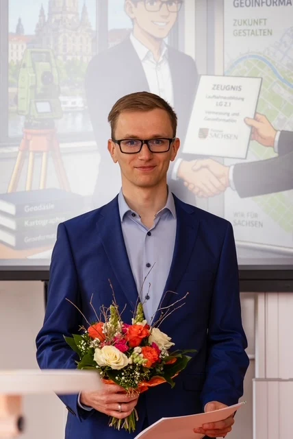 Johannes Trautmann mit Blumenstrauss