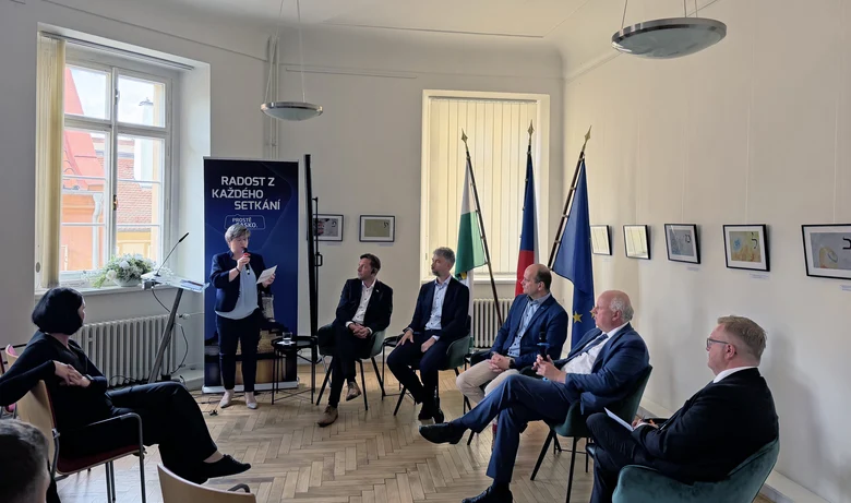 Podiumsdisskusion zum Thema: Wie können Digitale Zwillinge Europa konkreter, handlungsfähiger und näher zusammenbringen?