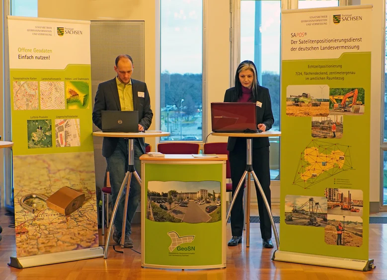 Infostand zu offene Geodaten und SAPOS