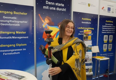 Staatssekret&auml;rin Barbara Meyer vom S&auml;chsisches Staatsministerium f&uuml;r Regionalentwicklung am Messestand
